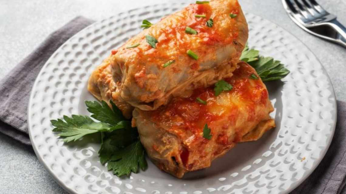 Голубцы, фаршированные овощами и рисом