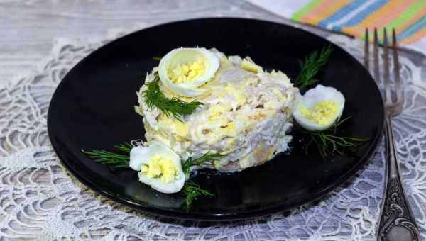 Салат "Мужской каприз" с чипсами