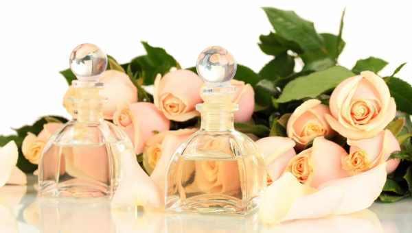 Идеальный подарок: новые и самые популярные ароматы с красивыми флаконами