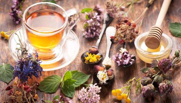 15 полезных добавок к чаю